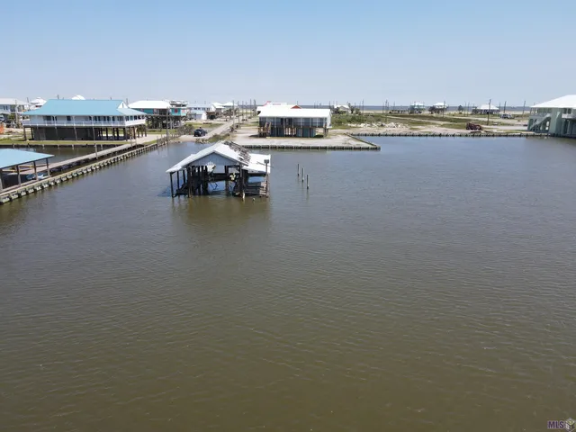$685,000 | 167 Pete's Wharf Lane, Grand Isle, LA 70358