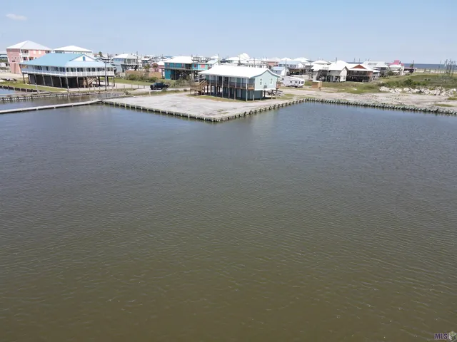 $685,000 | 167 Pete's Wharf Lane, Grand Isle, LA 70358