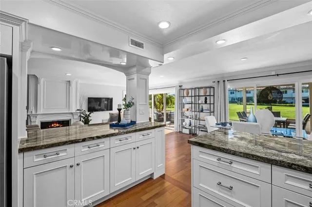$2,395,000 | 525 Vista Flora, Newport Beach, CA 92660