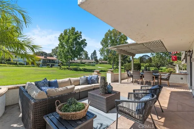 $2,395,000 | 525 Vista Flora, Newport Beach, CA 92660