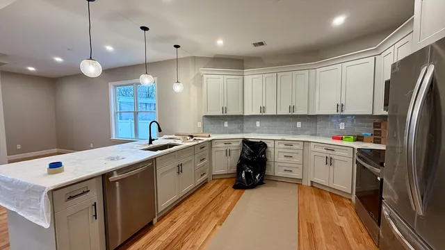 $4,125 | 663 Columbia Road, Unit 1, Boston, MA 02125