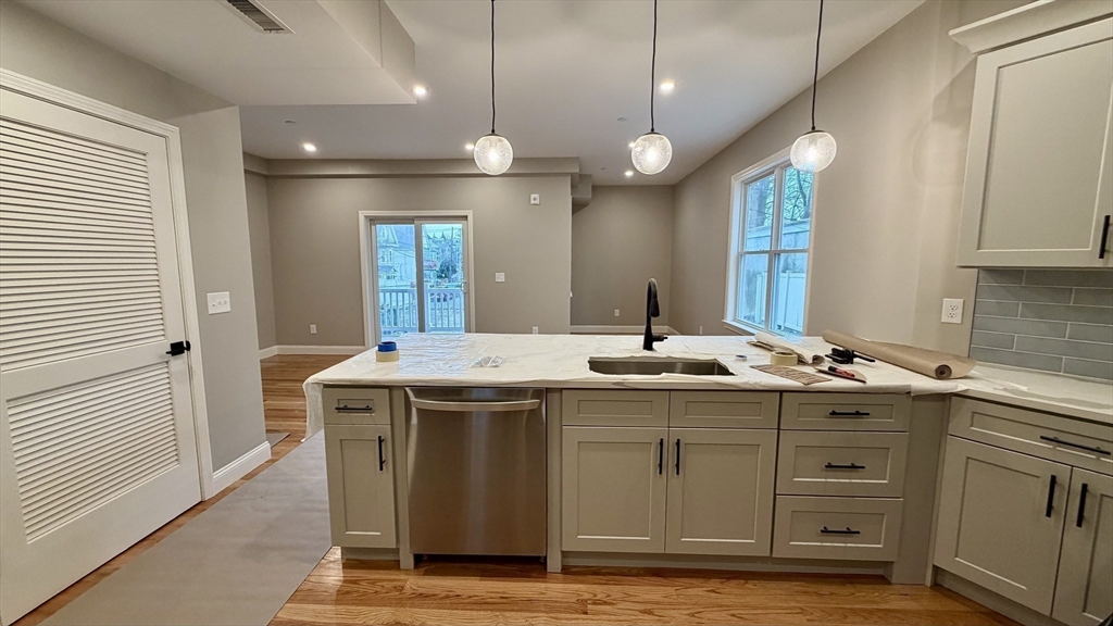 663 Columbia Road, Unit 1 Boston, MA 02125 - Photo 3 of 17