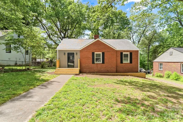 $205,000 | 373 Westwood Drive, Statesville, NC 28677