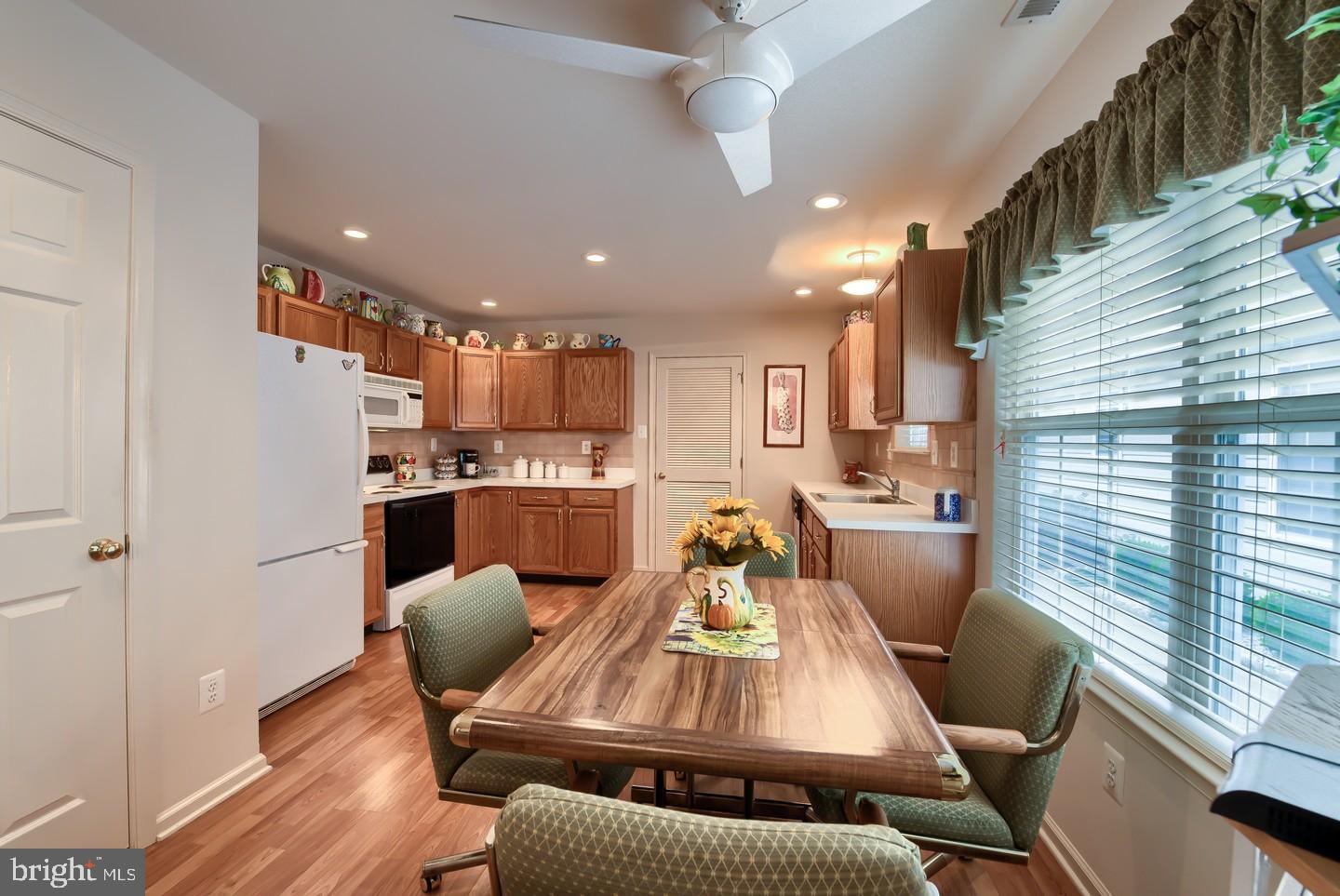 107 Alexander Road Edgewater Park, NJ 08010 - Photo 12 of 33 Gallery Image 12