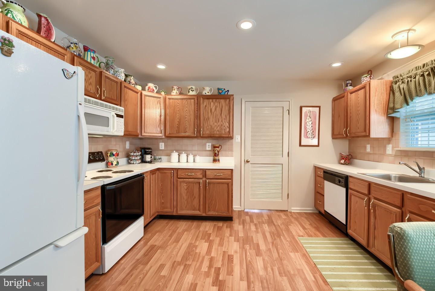 107 Alexander Road Edgewater Park, NJ 08010 - Photo 13 of 33 Gallery Image 13