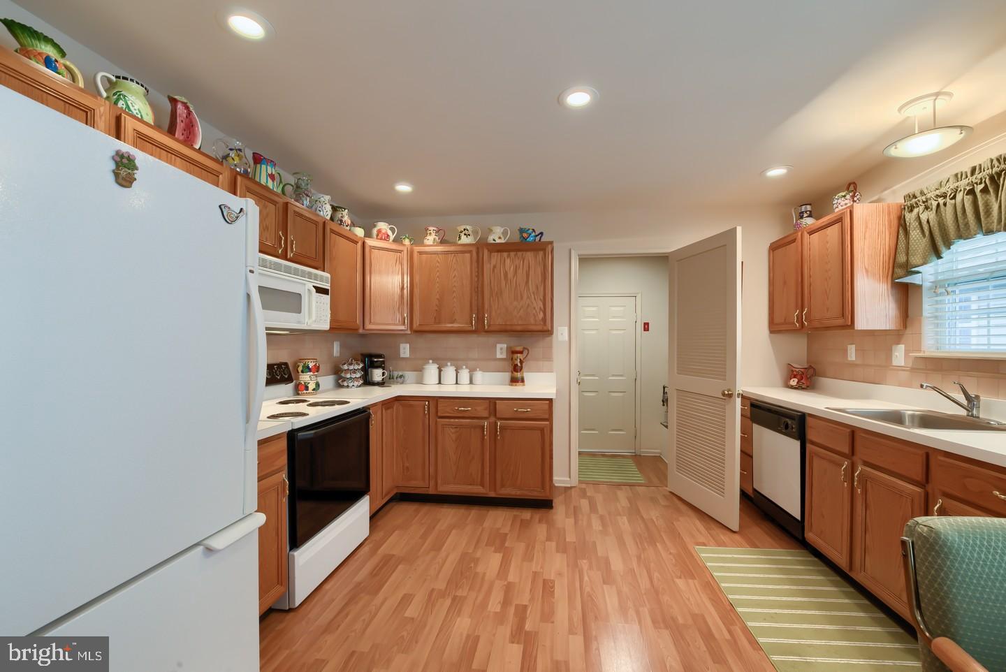107 Alexander Road Edgewater Park, NJ 08010 - Photo 14 of 33 Gallery Image 14