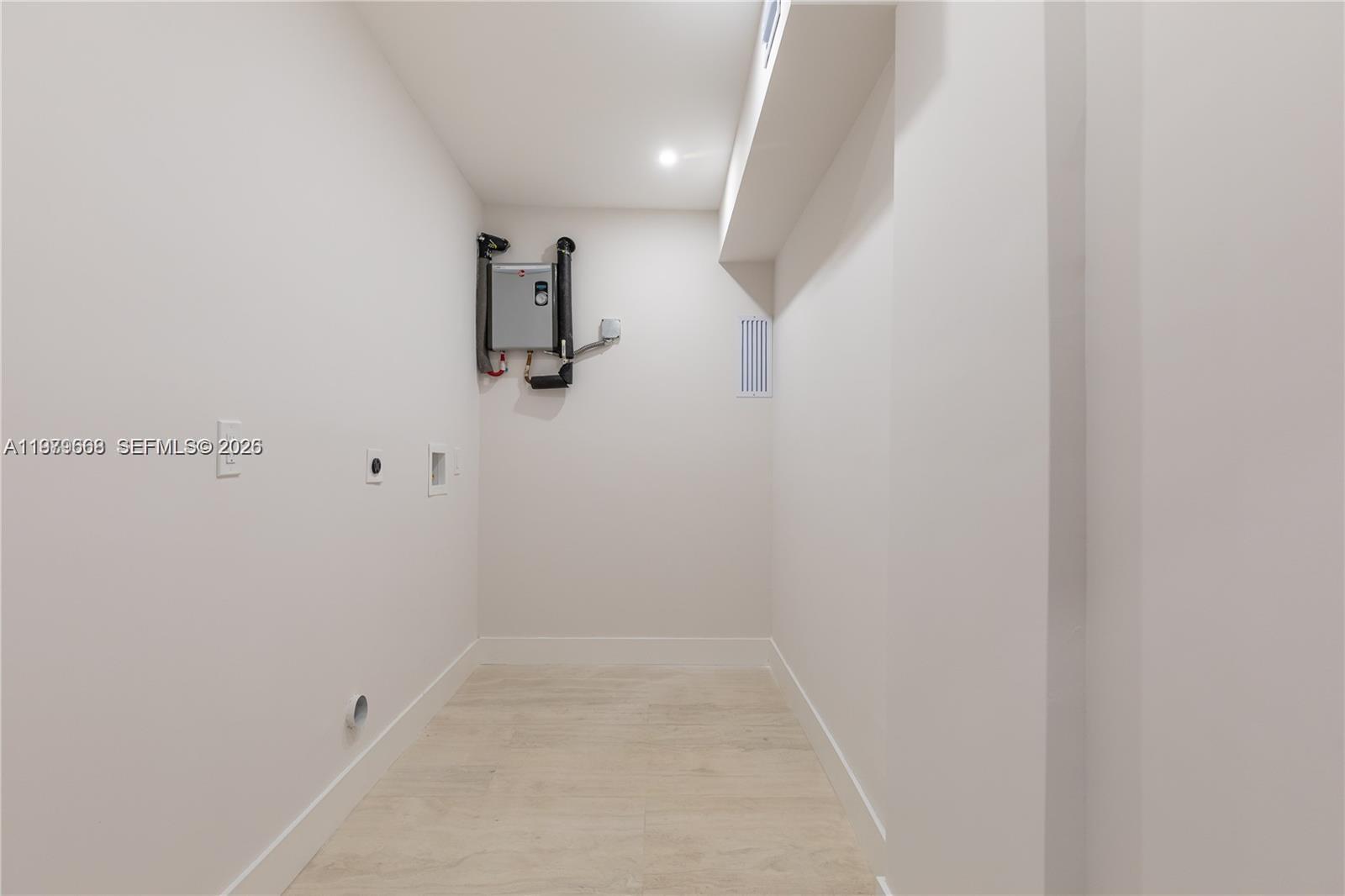 2251 Southwest 20th Street Miami, FL 33145 - Photo 28 of 36 close up of a room