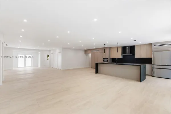 $8,000 | 2251 Southwest 20th Street, Miami, FL 33145