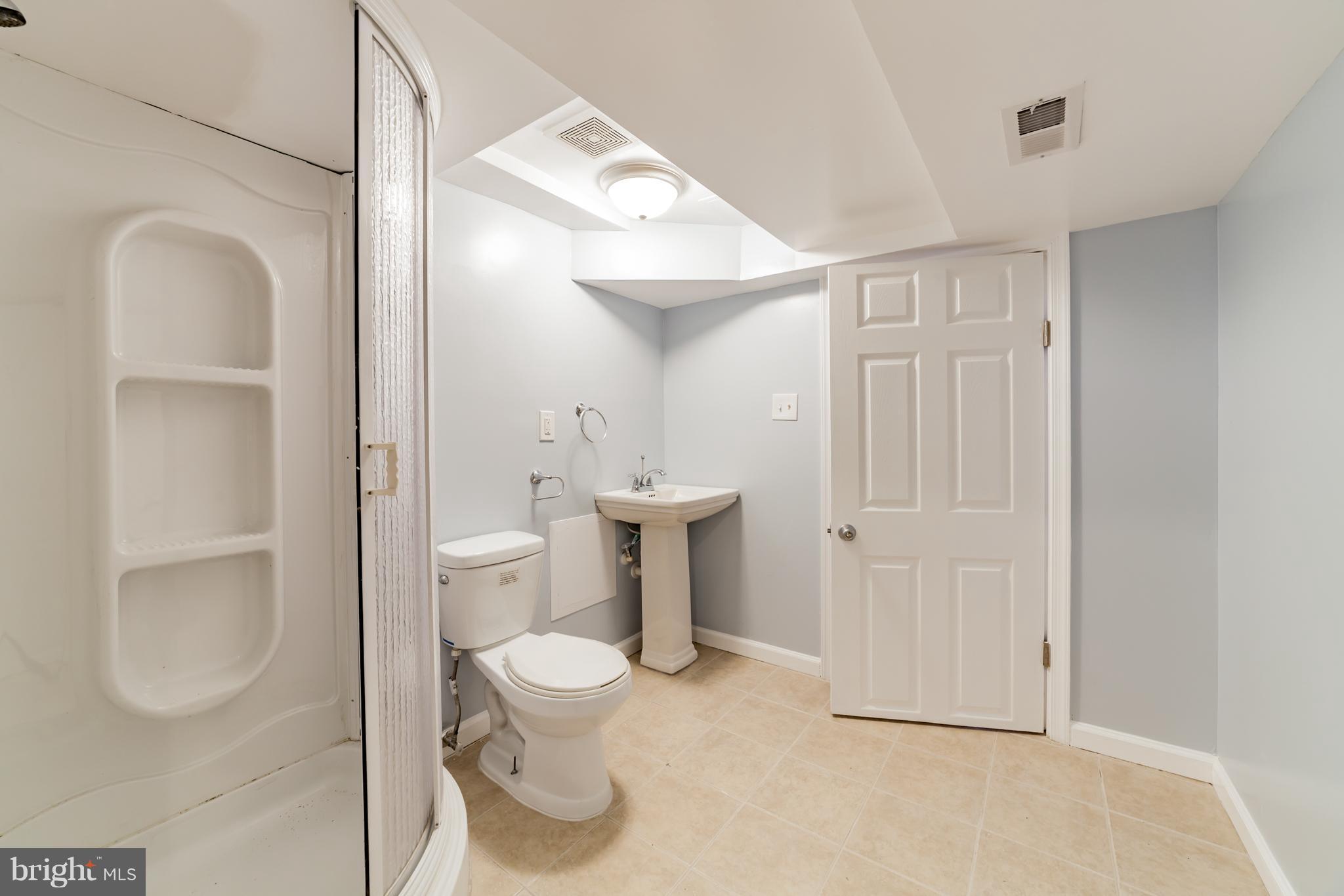 3522 Rhom Road Baltimore, MD 21207 - Photo 25 of 28 Bath