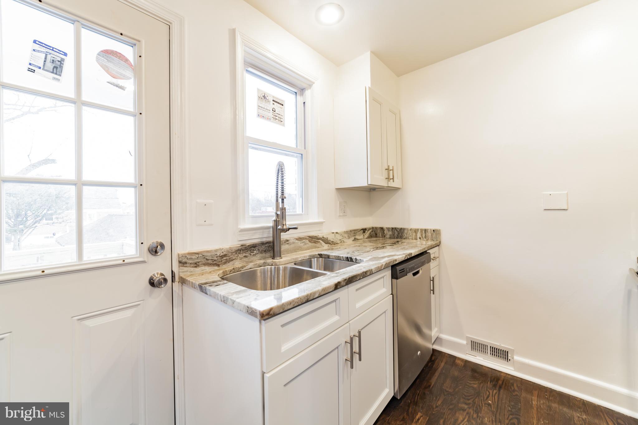 3522 Rhom Road Baltimore, MD 21207 - Photo 9 of 28 Kitchen