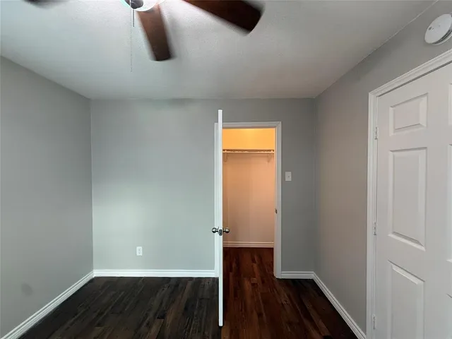 $2,100 | 107 South Dwight Avenue, Dallas, TX 75211