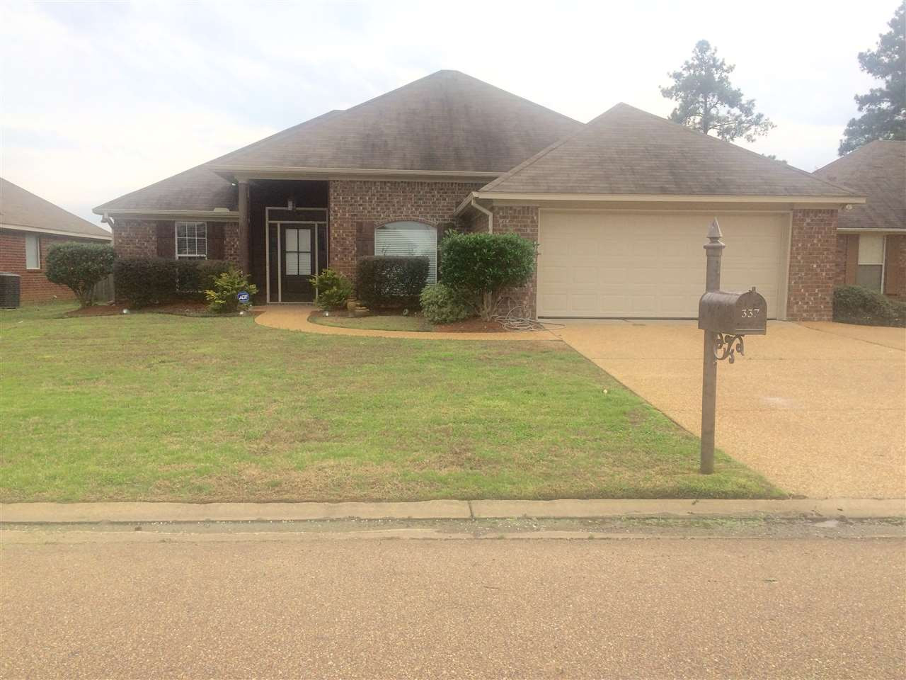 337 Kings Ridge Circle Brandon, MS 39047 - Photo 1 of 8 Photo 1