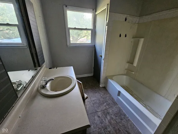 $230,000 | 5700 South 100th Street West, Pendleton, IN 46064