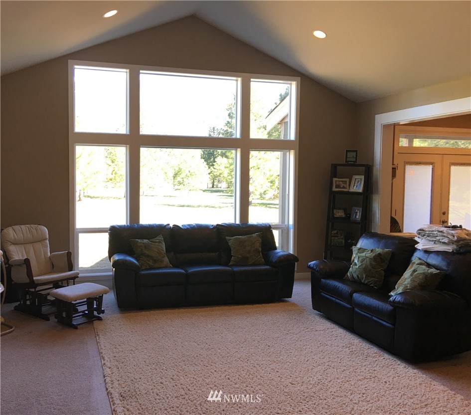 641 Old Cedars Road Cle Elum, WA 98922 - Photo 7 of 20