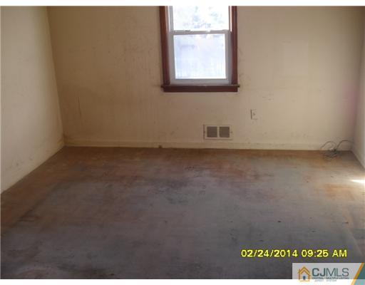 35 Conduit Way Colonia, NJ 07067 - Photo 4 of 8 Gallery Image 4