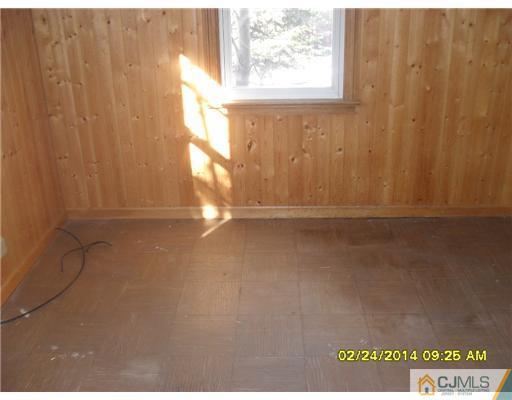 35 Conduit Way Colonia, NJ 07067 - Photo 6 of 8 Gallery Image 6