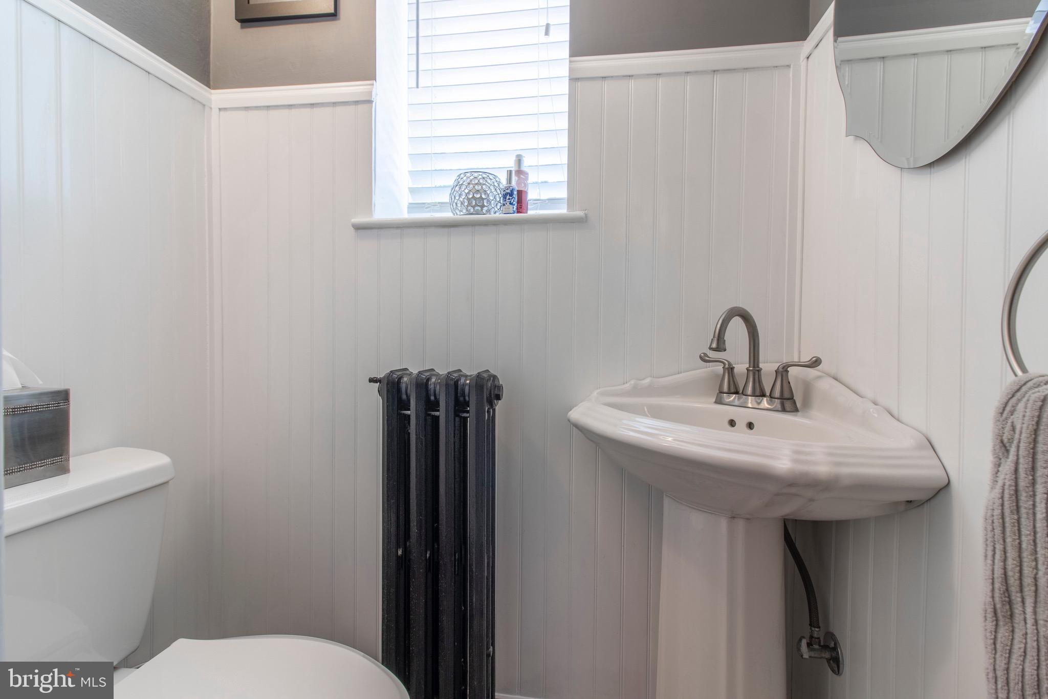 218 Hewett Road Wyncote, PA 19095 - Photo 11 of 21 Powder Room