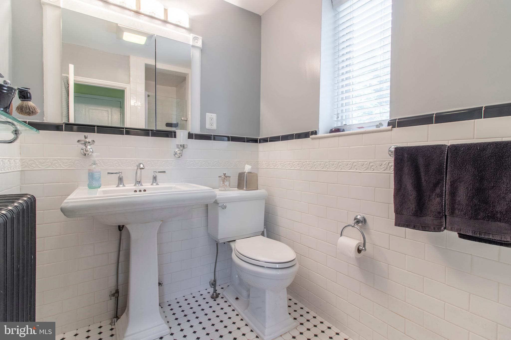 218 Hewett Road Wyncote, PA 19095 - Photo 13 of 21 Master bath