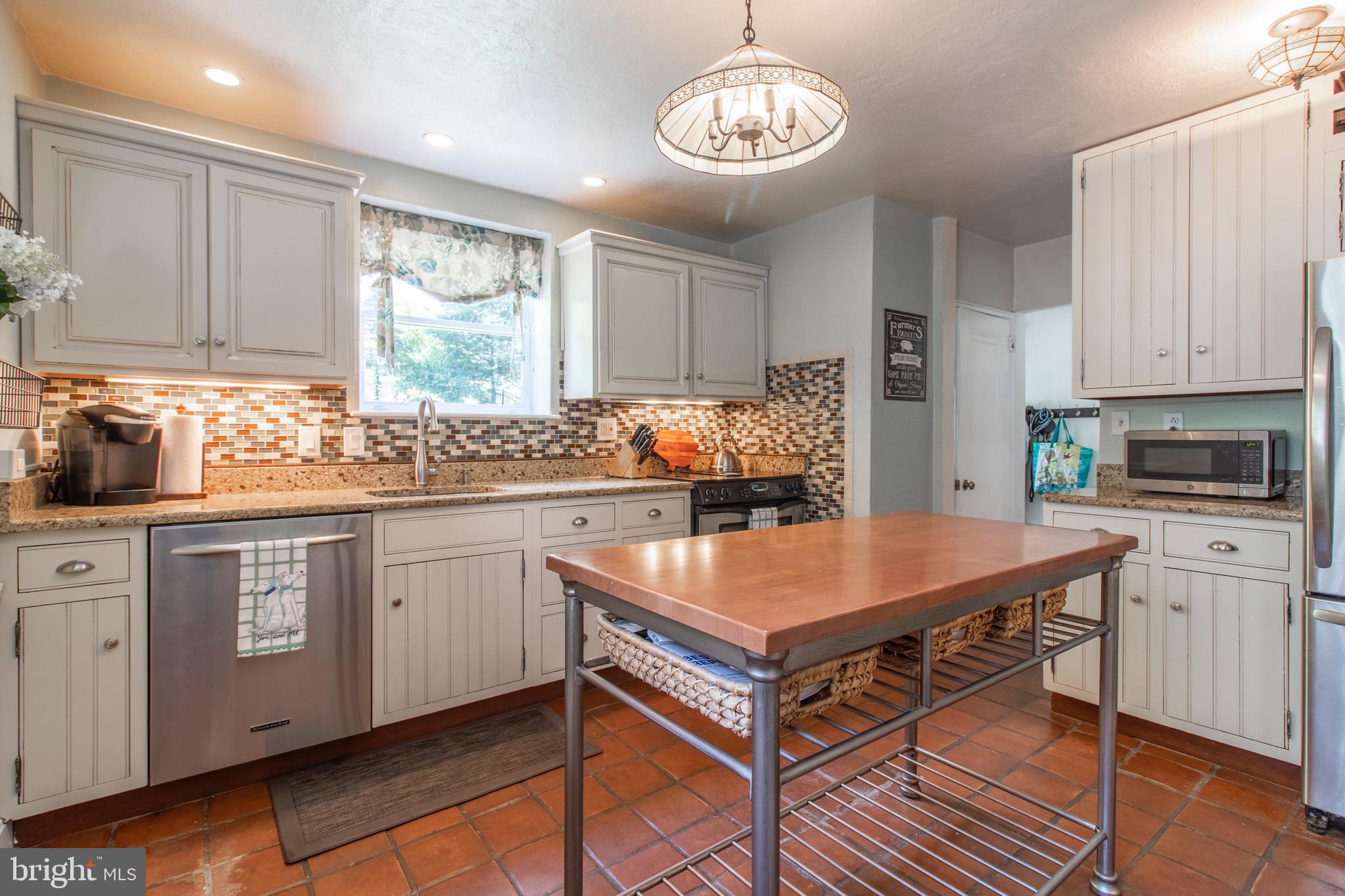 218 Hewett Road Wyncote, PA 19095 - Photo 9 of 21 Kitchen