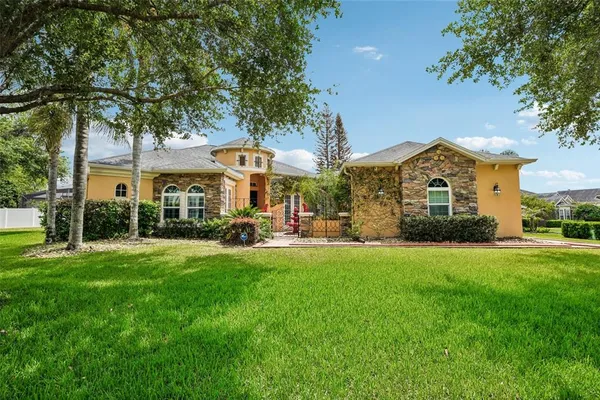 $649,900 | 910 Parasol Place, Oviedo, FL 32766