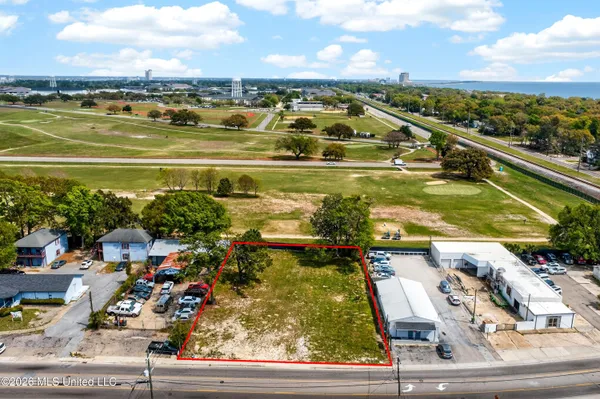 $95,000 | 226 Iberville Drive, Biloxi, MS 39531