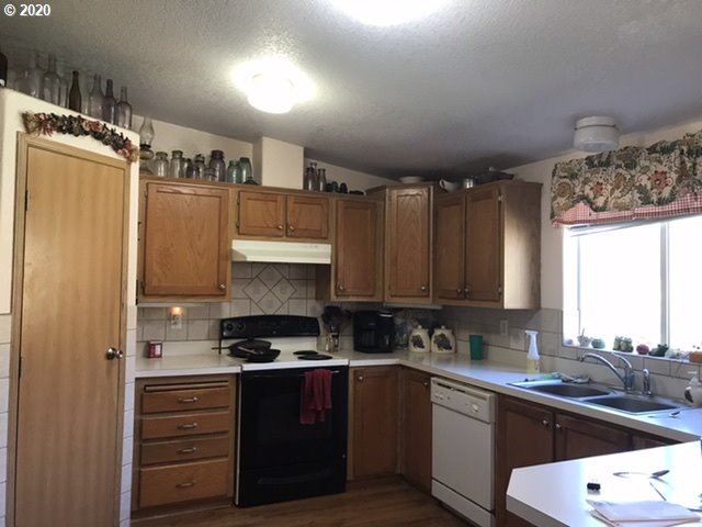 70360 Middle Road Elgin, OR 97827 - Photo 9 of 27 Gallery Image 9