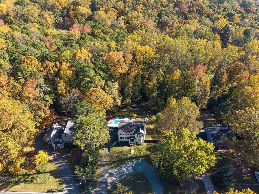 10905 Shallowford Road Roswell, GA 30075 - Photo 2 of 27