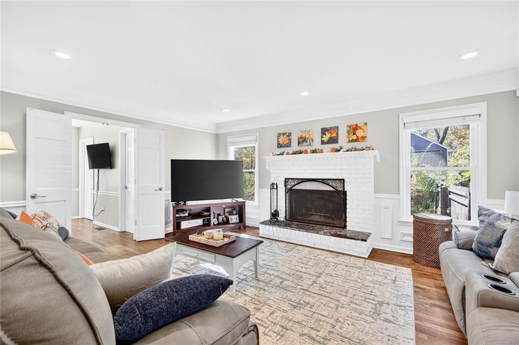 10905 Shallowford Road Roswell, GA 30075 - Photo 8 of 27