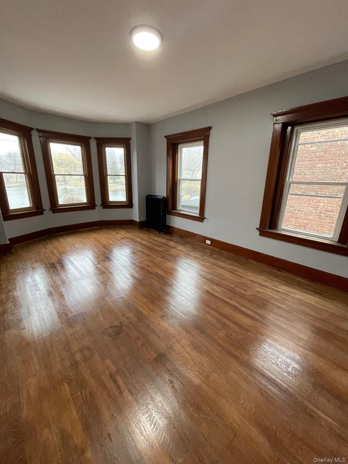 271 3rd Street Newburgh, NY 12550 - Photo 13 of 20 Unit 2 livingroom