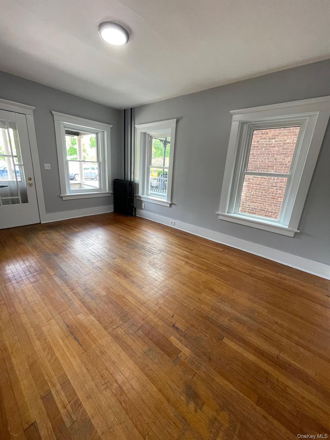 271 3rd Street Newburgh, NY 12550 - Photo 3 of 20 Unit 1 livingroom