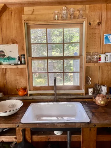 $269,000 | 90 Greens Island, Vinalhaven, ME 04863