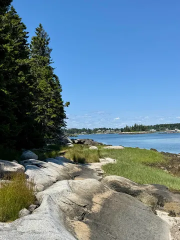 $269,000 | 90 Greens Island, Vinalhaven, ME 04863