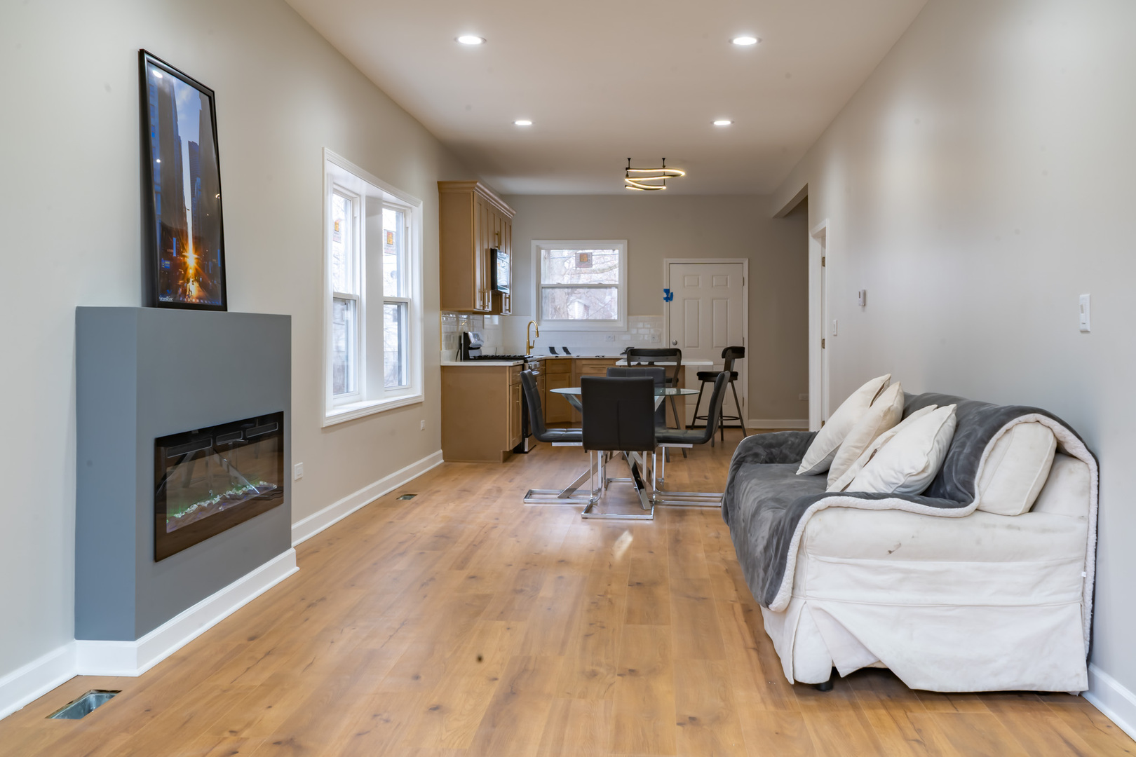 6418 South May Street Chicago, IL 60621 - Photo 5 of 35