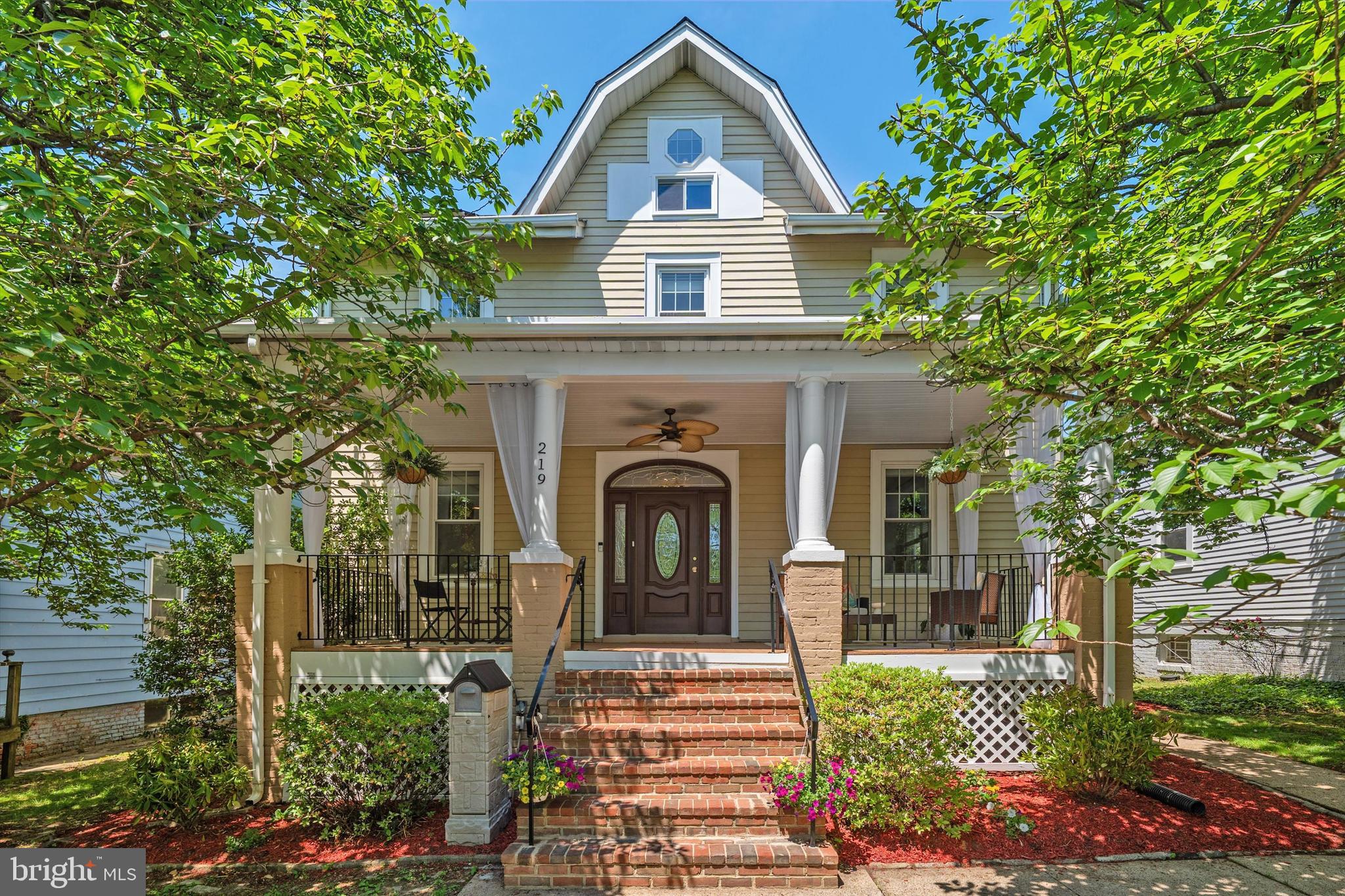 219 Rittenhouse Street Northwest Washington, DC 20011 - Photo 8 of 68 Front