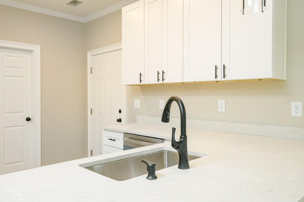 5342 Monarch Drive Gainesville, GA 30506 - Photo 2 of 27