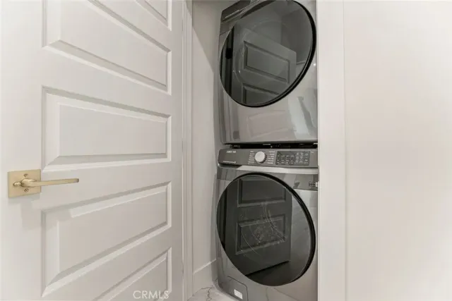 $3,800 | 914 Geneva Street, Glendale, CA 91207