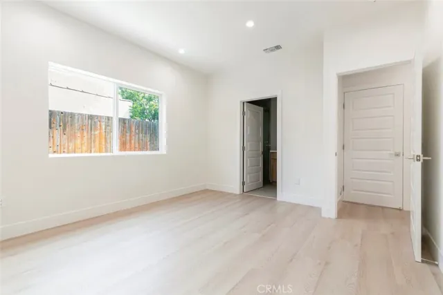 $3,800 | 914 Geneva Street, Glendale, CA 91207