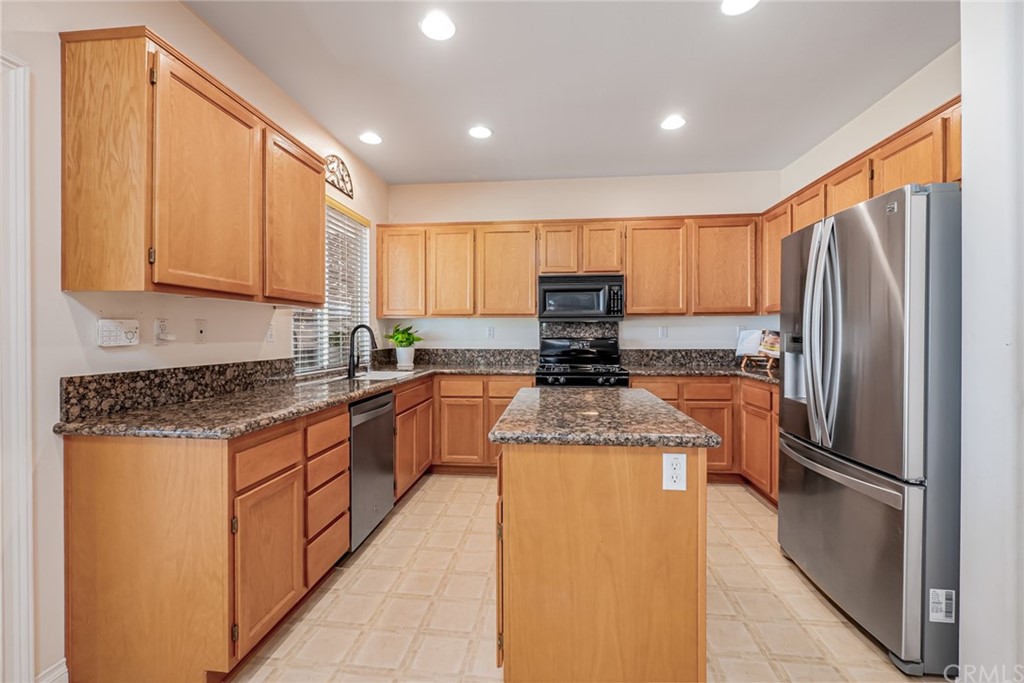 875 Windbound Avenue Beaumont, CA 92223 - Photo 16 of 54