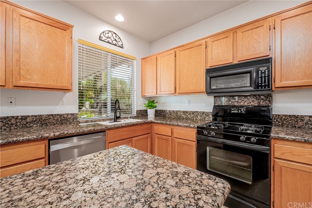 875 Windbound Avenue Beaumont, CA 92223 - Photo 17 of 54