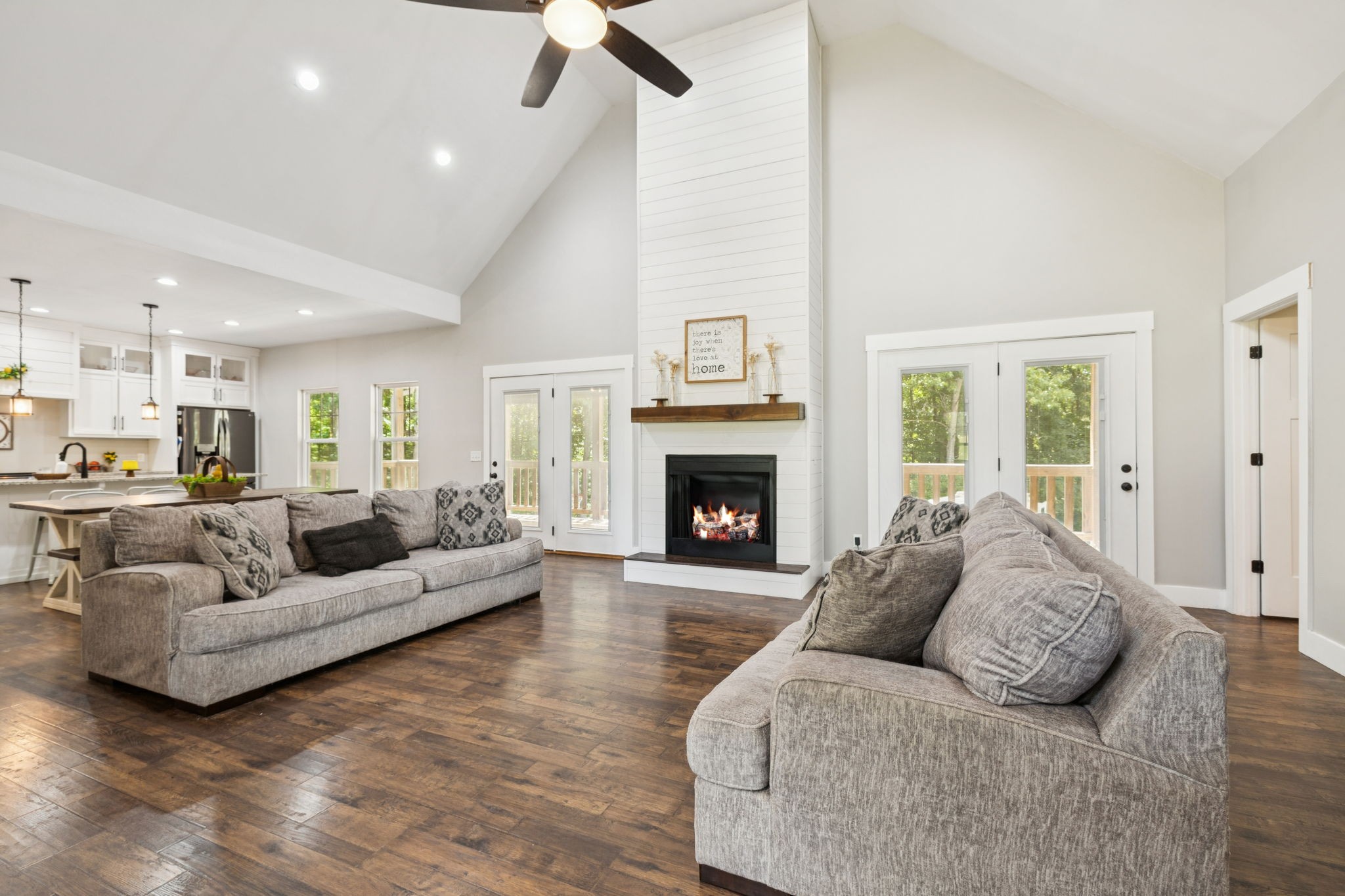 977 Elzie Williams Road Red Boiling Springs, TN 37150 - Photo 11 of 52 a living room with furniture and a fireplace