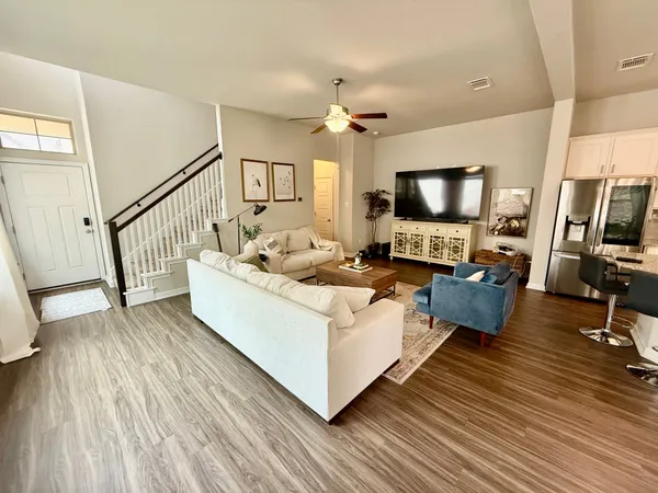 $2,200 | 2500 Meyer Cove, Unit B, Pflugerville, TX 78660