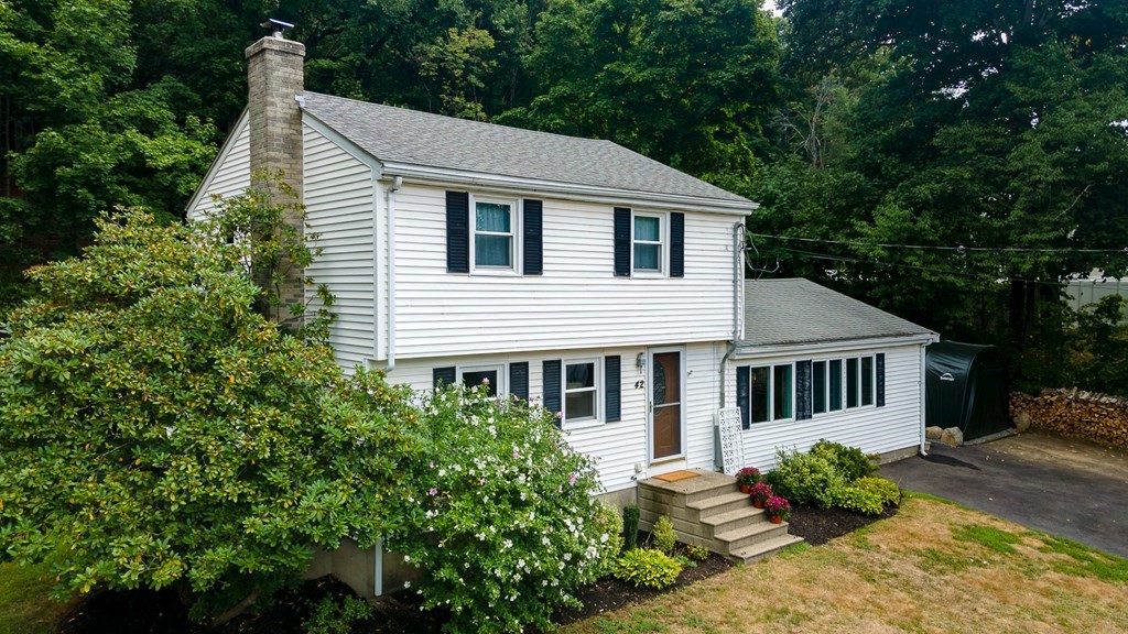 42 7 Star Road Groveland, MA 01834 - Photo 2 of 29 Gallery Image 2