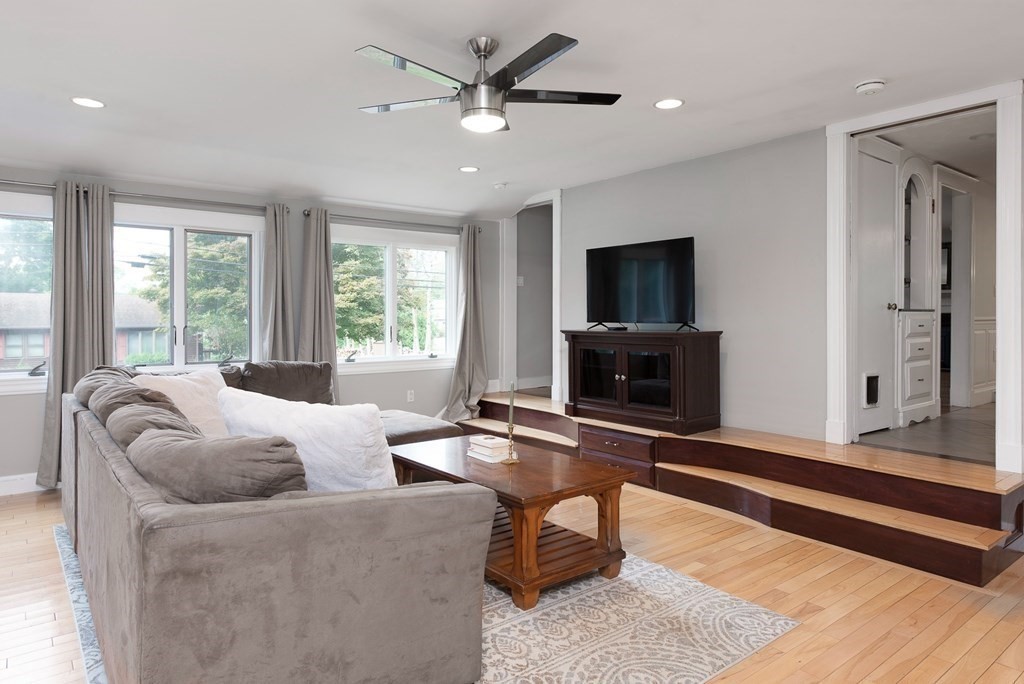 42 7 Star Road Groveland, MA 01834 - Photo 7 of 29 Gallery Image 7
