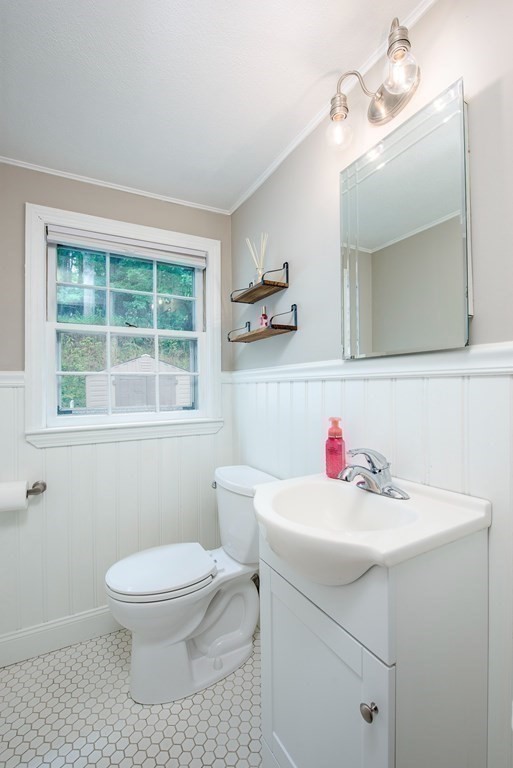 42 7 Star Road Groveland, MA 01834 - Photo 9 of 29 Gallery Image 9