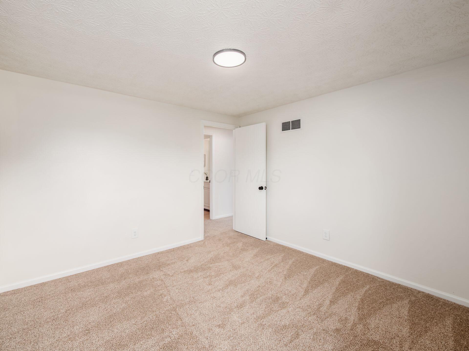 161 Somerset Road Delaware, OH 43015 - Photo 29 of 41 035_91ec_C - 161 Somerset 085