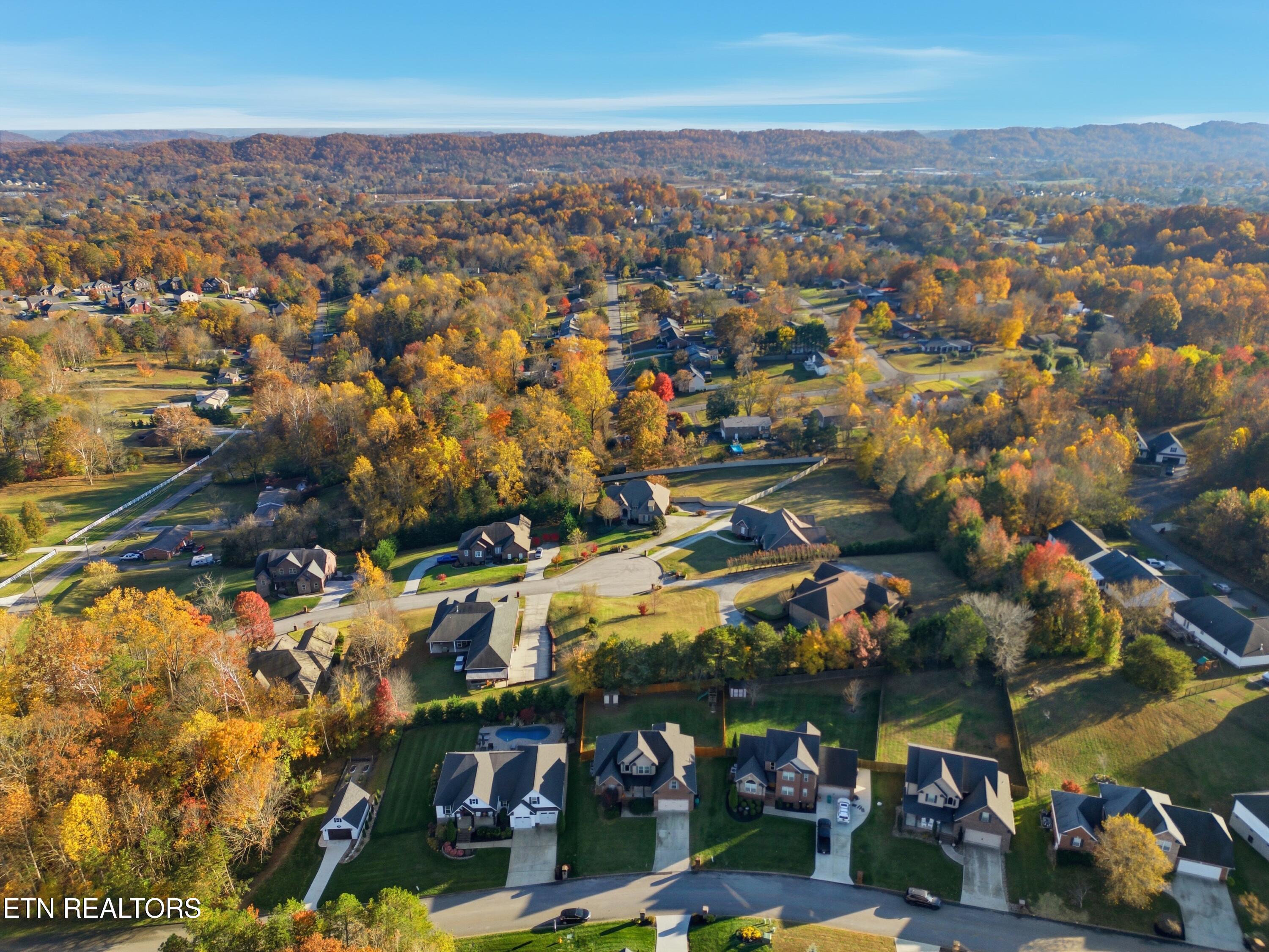 1316 Fox Ridge Drive Powell, TN 37849 - Photo 39 of 41 drone