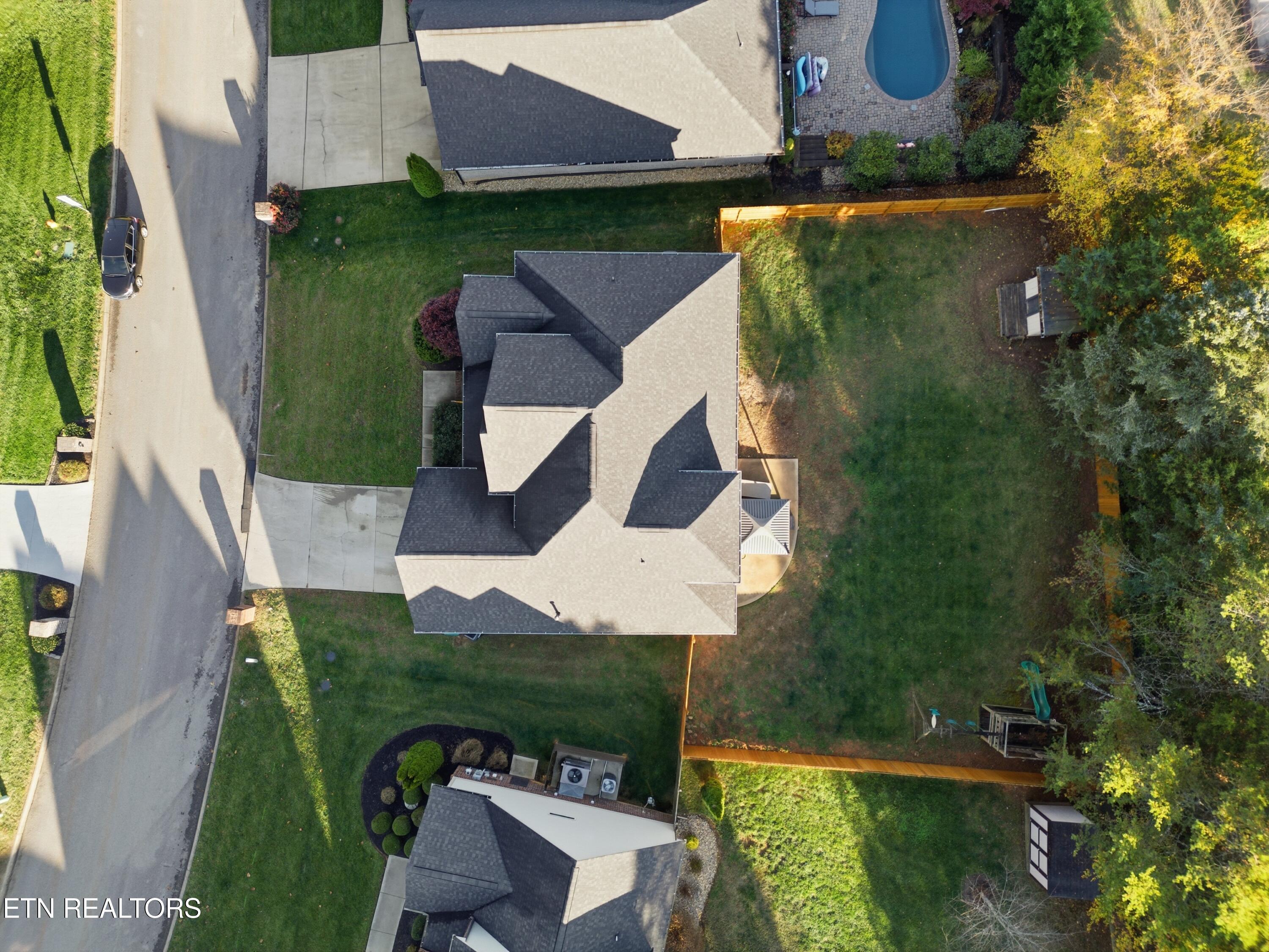 1316 Fox Ridge Drive Powell, TN 37849 - Photo 4 of 41 Drone overhead