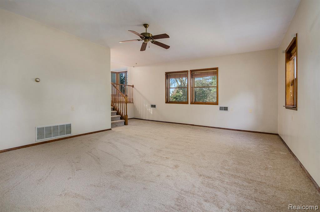 8344 Ellis Road Clarkston, MI 48348 - Photo 25 of 32
