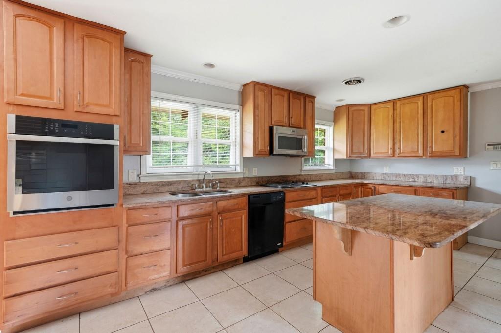 4078 Briarcliff Road Northeast Atlanta, GA 30345 - Photo 12 of 41