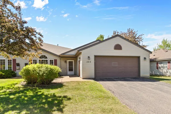 $275,000 | 1344 Carriage Drive, Unit 1344B, Hudson, WI 54016